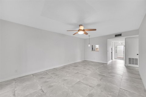 Condominio en venta en Sunrise, Florida, 2 dormitorios, 78.97 m2 № 2193277 - foto 6