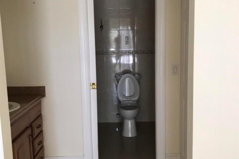 Appartement à louer à Palm Springs, Floride: 2 chambres, 102.19 m2 № 2181214 - photo 12