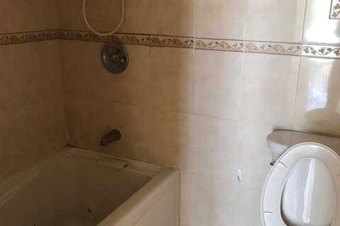 Appartement à louer à Palm Springs, Floride: 2 chambres, 102.19 m2 № 2181214 - photo 14