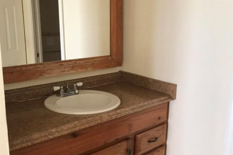 Appartement à louer à Palm Springs, Floride: 2 chambres, 102.19 m2 № 2181214 - photo 13
