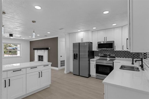 Villa ou maison à vendre à Winter Springs, Floride: 4 chambres, 181.62 m2 № 1904790 - photo 17