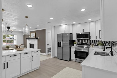 Villa ou maison à vendre à Winter Springs, Floride: 4 chambres, 181.62 m2 № 1904790 - photo 16