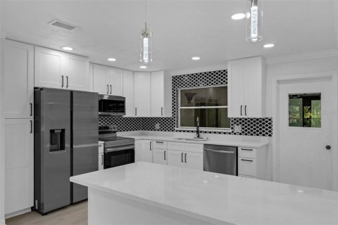 Villa ou maison à vendre à Winter Springs, Floride: 4 chambres, 181.62 m2 № 1904790 - photo 18