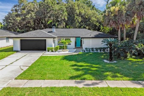 Villa ou maison à vendre à Winter Springs, Floride: 4 chambres, 181.62 m2 № 1904790 - photo 2