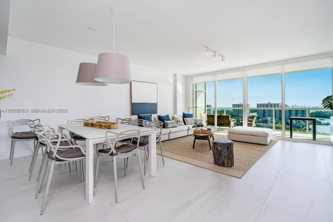 Copropriété à louer à Sunny Isles Beach, Floride: 3 chambres, 158.4 m2 № 2182378 - photo 7