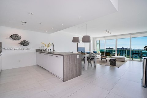 Copropriété à louer à Sunny Isles Beach, Floride: 3 chambres, 158.4 m2 № 2182378 - photo 9