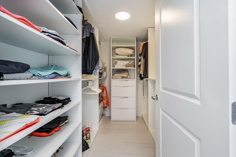 Copropriété à louer à Sunny Isles Beach, Floride: 3 chambres, 158.4 m2 № 2182378 - photo 20