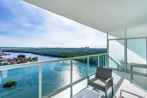 Copropriété à louer à Sunny Isles Beach, Floride: 3 chambres, 158.4 m2 № 2182378 - photo 4