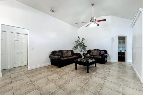 House in Orlando, Florida 3 bedrooms, 149.29 sq.m. № 1876547 - photo 9