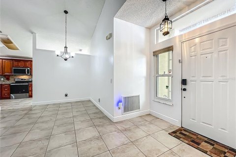 House in Orlando, Florida 3 bedrooms, 149.29 sq.m. № 1876547 - photo 6