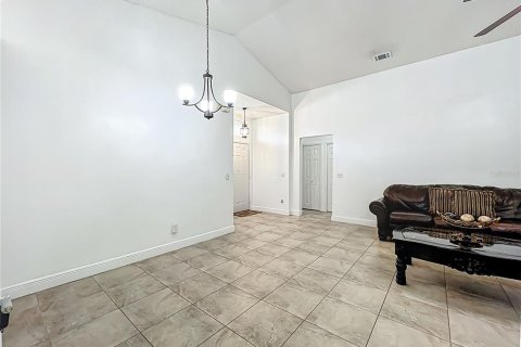 House in Orlando, Florida 3 bedrooms, 149.29 sq.m. № 1876547 - photo 10
