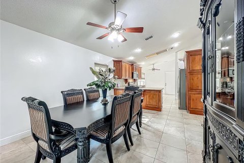 House in Orlando, Florida 3 bedrooms, 149.29 sq.m. № 1876547 - photo 15