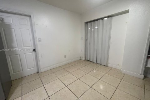 Купить виллу или дом в Форт-Лодердейл, Флорида 4 спальни, 154.22м2, № 1935826 - фото 9