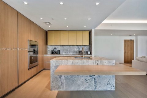 Condominio en alquiler en Miami Beach, Florida, 3 dormitorios, 236.53 m2 № 2079315 - foto 11