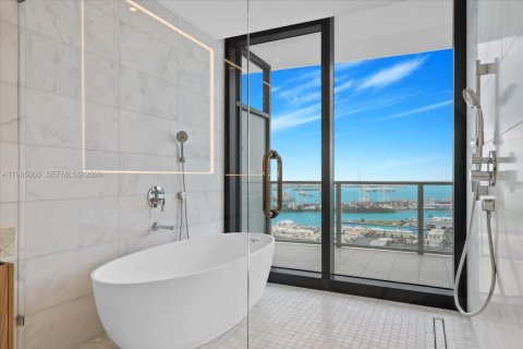 Condominio en alquiler en Miami Beach, Florida, 3 dormitorios, 236.53 m2 № 2079315 - foto 15