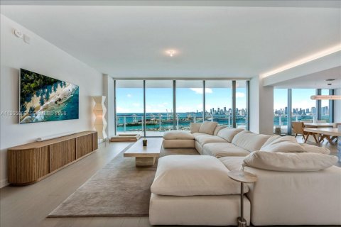 Condominio en alquiler en Miami Beach, Florida, 3 dormitorios, 236.53 m2 № 2079315 - foto 5