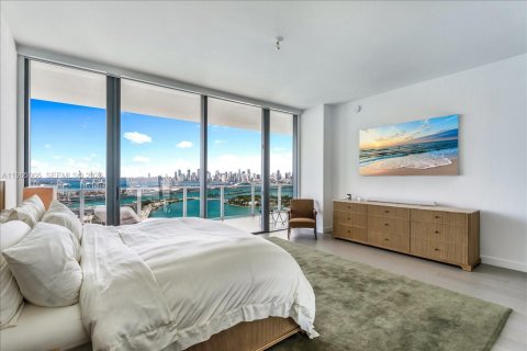 Condominio en alquiler en Miami Beach, Florida, 3 dormitorios, 236.53 m2 № 2079315 - foto 13
