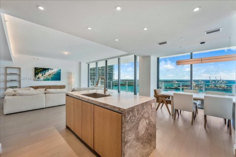 Condominio en alquiler en Miami Beach, Florida, 3 dormitorios, 236.53 m2 № 2079315 - foto 7