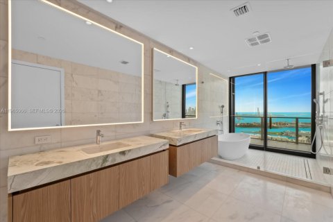 Condominio en alquiler en Miami Beach, Florida, 3 dormitorios, 236.53 m2 № 2079315 - foto 14
