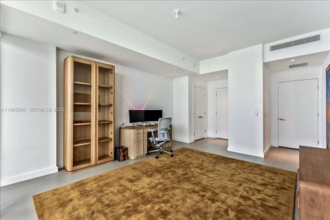 Condominio en alquiler en Miami Beach, Florida, 3 dormitorios, 236.53 m2 № 2079315 - foto 26