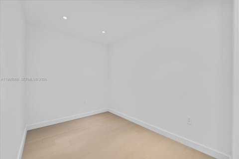Condominio en alquiler en Miami Beach, Florida, 3 dormitorios, 236.53 m2 № 2079315 - foto 29