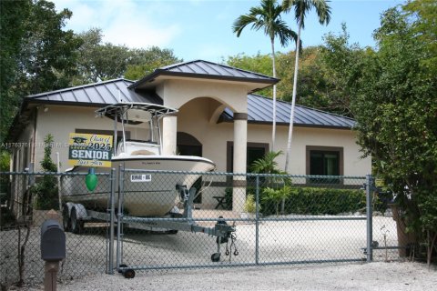 House in Key Largo, Florida 3 bedrooms, 165.83 sq.m. № 1696018 - photo 2