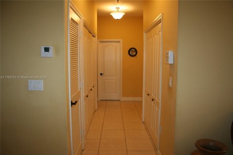 House in Key Largo, Florida 3 bedrooms, 165.83 sq.m. № 1696018 - photo 11