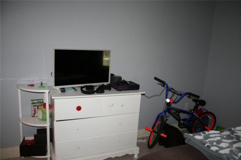 House in Key Largo, Florida 3 bedrooms, 165.83 sq.m. № 1696018 - photo 15