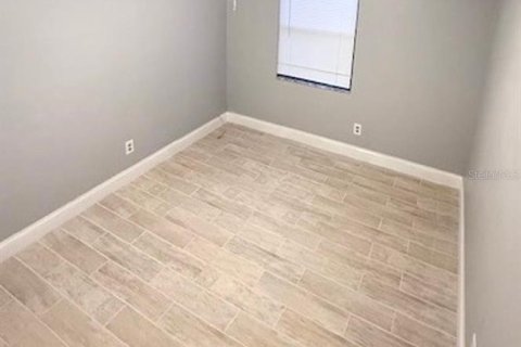 Apartment in Seffner, Florida 2 bedrooms, 60.39 sq.m. № 2217770 - photo 9