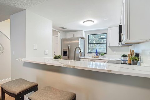 Adosado en venta en Tampa, Florida, 2 dormitorios, 110.37 m2 № 1849836 - foto 10