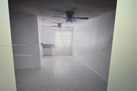 Купить кондоминиум в Холливуд, Флорида 2 спальни, 78.97м2, № 2049861 - фото 6