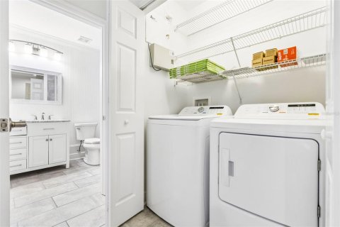 Condo in Celebration, Florida, 3 bedrooms  № 2376813 - photo 17