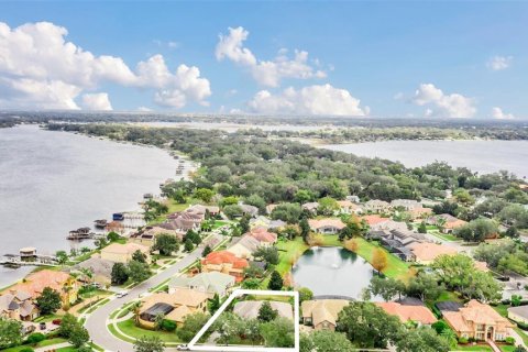 House in Belle Isle, Florida 5 bedrooms, 352.66 sq.m. № 1527609 - photo 11