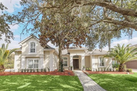 House in Belle Isle, Florida 5 bedrooms, 352.66 sq.m. № 1527609 - photo 2