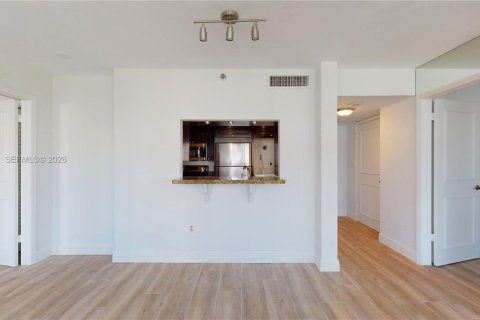Condominio en venta en Miami, Florida, 2 dormitorios, 88.26 m2 № 2029378 - foto 12