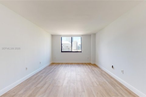 Condominio en venta en Miami, Florida, 2 dormitorios, 88.26 m2 № 2029378 - foto 15