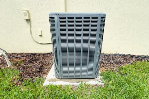 Adosado en venta en Apopka, Florida, 3 dormitorios, 145.39 m2 № 1880864 - foto 23