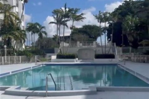 Кондоминиум с 1 спальней в Майами, Флорида № 2064593