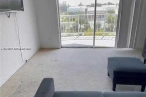 Купить кондоминиум в Майами, Флорида 1 спальня, 76.74м2, № 2064593 - фото 2
