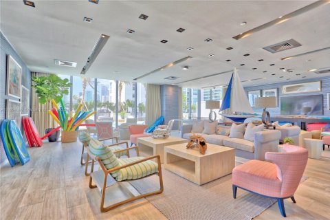Condo in Miami, Florida, 1 bedroom  № 1689415 - photo 14