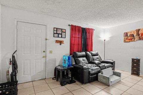 Commercial property in Winter Haven, Florida 4 bedrooms, 144.93 sq.m. № 2395987 - photo 3
