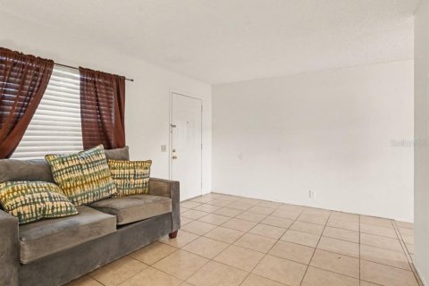 Commercial property in Winter Haven, Florida 4 bedrooms, 144.93 sq.m. № 2395987 - photo 19