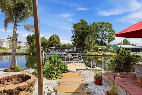 Villa ou maison à vendre à Weeki Wachee, Floride: 3 chambres, 120.77 m2 № 2147505 - photo 30