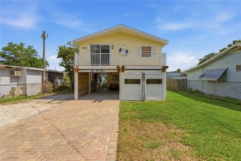 Villa ou maison à vendre à Weeki Wachee, Floride: 3 chambres, 120.77 m2 № 2147505 - photo 2