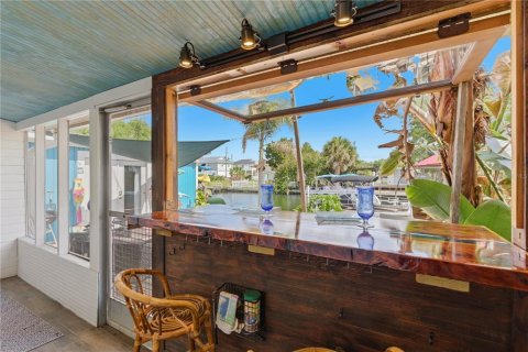 Villa ou maison à vendre à Weeki Wachee, Floride: 3 chambres, 120.77 m2 № 2147505 - photo 25