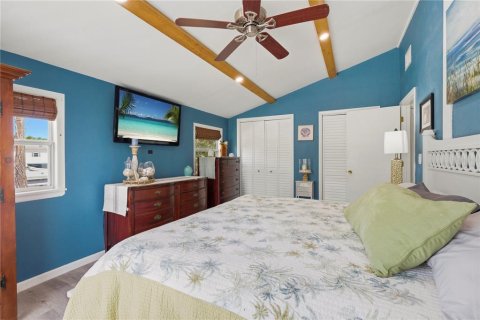 Villa ou maison à vendre à Weeki Wachee, Floride: 3 chambres, 120.77 m2 № 2147505 - photo 16