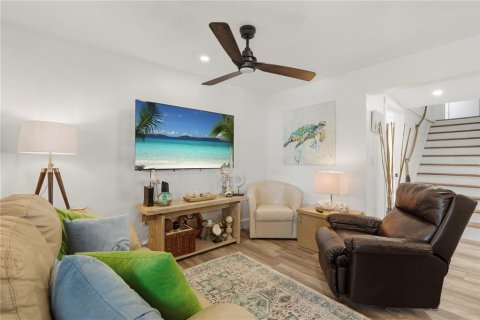Villa ou maison à vendre à Weeki Wachee, Floride: 3 chambres, 120.77 m2 № 2147505 - photo 7