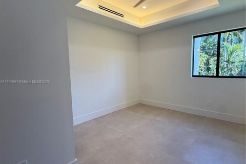 House in Miami-Dade, Florida 4 bedrooms № 1888320 - photo 25
