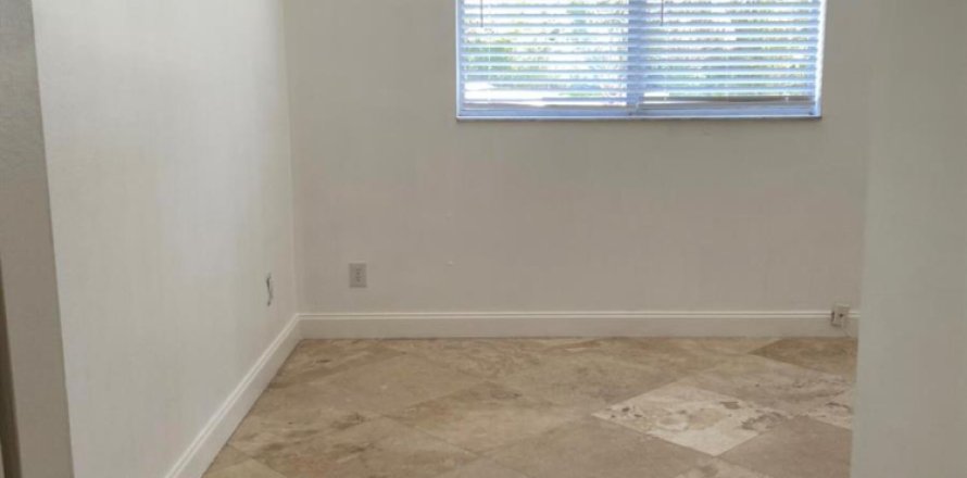 Condo à Lauderdale Lakes, Floride, 1 chambre № 2188193