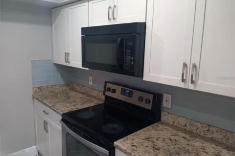 Condominio en alquiler en Clearwater, Florida, 2 dormitorios, 86.4 m2 № 1819365 - foto 4